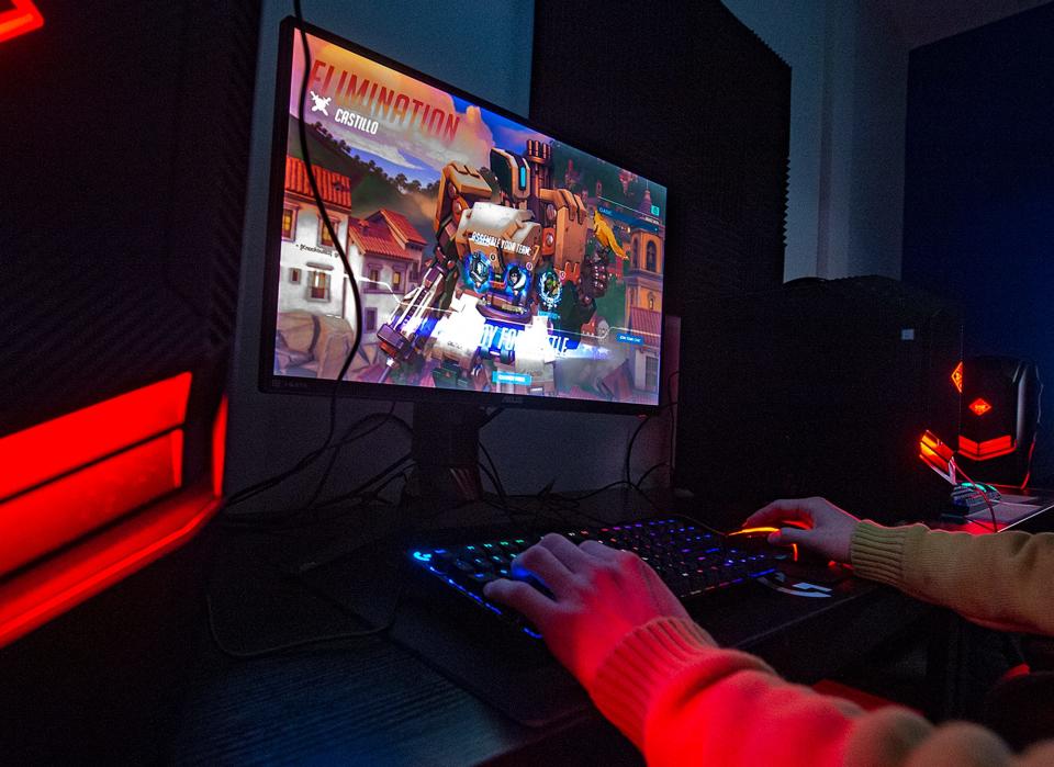 Ari Evans, of Ambler, plays Overwatch at Metro Esports in Warminster. Overwatch is just one of the games esports athletes at Holy Family University will have the option to play as part of its new team.