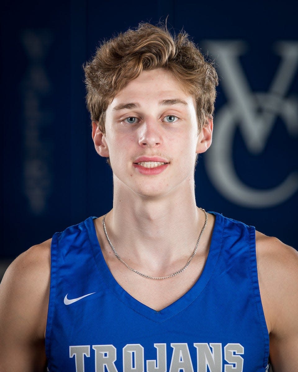 Caleb Shaw scored 42 points in Valley Christian's win over Mesa Eastmark.