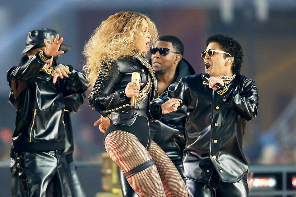 Beyonce and Bruno Mars perform during the Pepsi Super Bowl 50 Halftime Show at Levi’s Stadium on February 7, 2016 in Santa Clara, California.  (Photo: Andy Lyons/Getty Images)