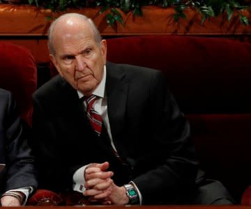 FILE PHOTO: Mormon Apostle Russell M. Nelson, next in line to lead the church, waits for the first session of the Church of Jesus Christ of Latter-day Saints 187th semiannual general conference top start in Salt Lake City, Utah, U.S., September 30, 2017.  REUTERS/George Frey/File Photo