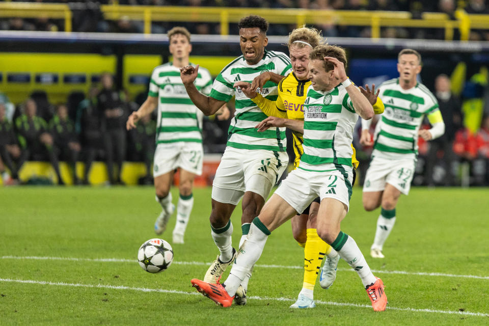 UEFA Champions League Borussia Dortmund Celtic Glasgow 01 10 2024 Greg Taylor Celtic Glasgow, 3 , Julian Brandt Borussia Dortmund, 10 , Alistar Johnston Celtic Glasgow, 2 UEFA Champions League Borussia Dortmund Celtic Glasgow Signal Iduna Park, Dortmund 01 10 2024. Photo SCHÖNER SPORT/ Buryakov