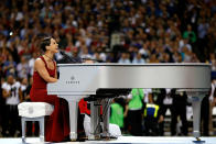 Alicia Keys performs the National Anthem prior to the start of Super Bowl XLVII between the Baltimore Ravens and the San Francisco 49ers at the Mercedes-Benz Superdome on February 3, 2013 in New Orleans, Louisiana. (Photo by Chris Graythen/Getty Images)