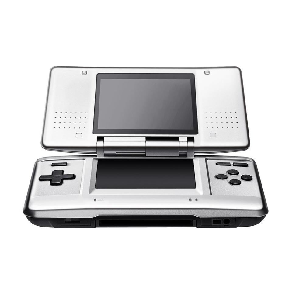 2004 — Nintendo DS