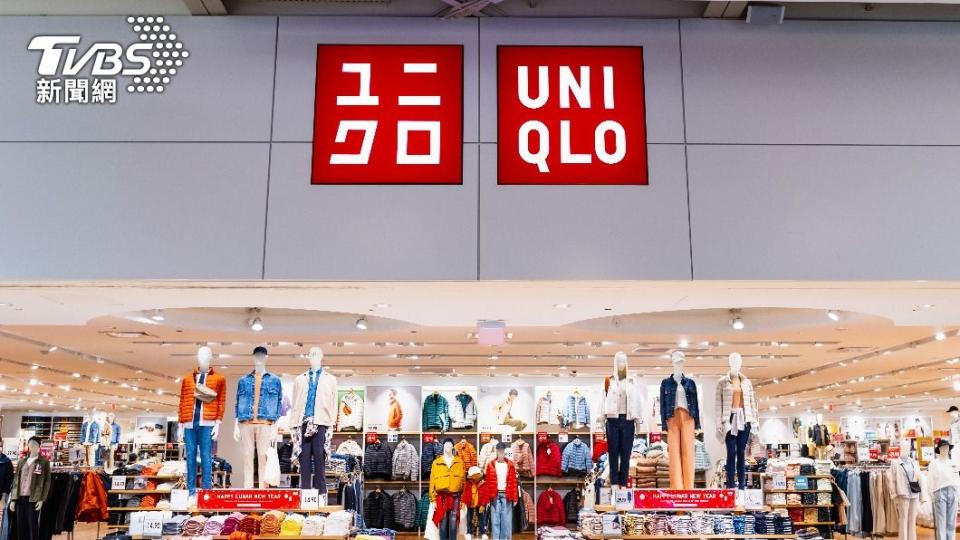 日系品牌Uniqlo 因設計簡約又平價，收穫許多人的喜愛。（示意圖／shutterstock達志影像）