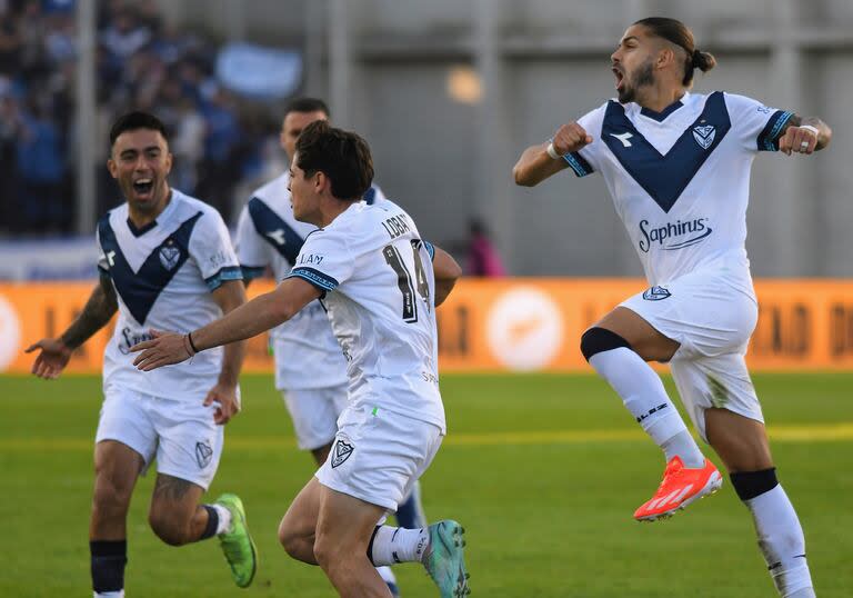 Vélez eliminó en semifinales a Argentinos Juniors por penales y espera por Estudiantes o Boca