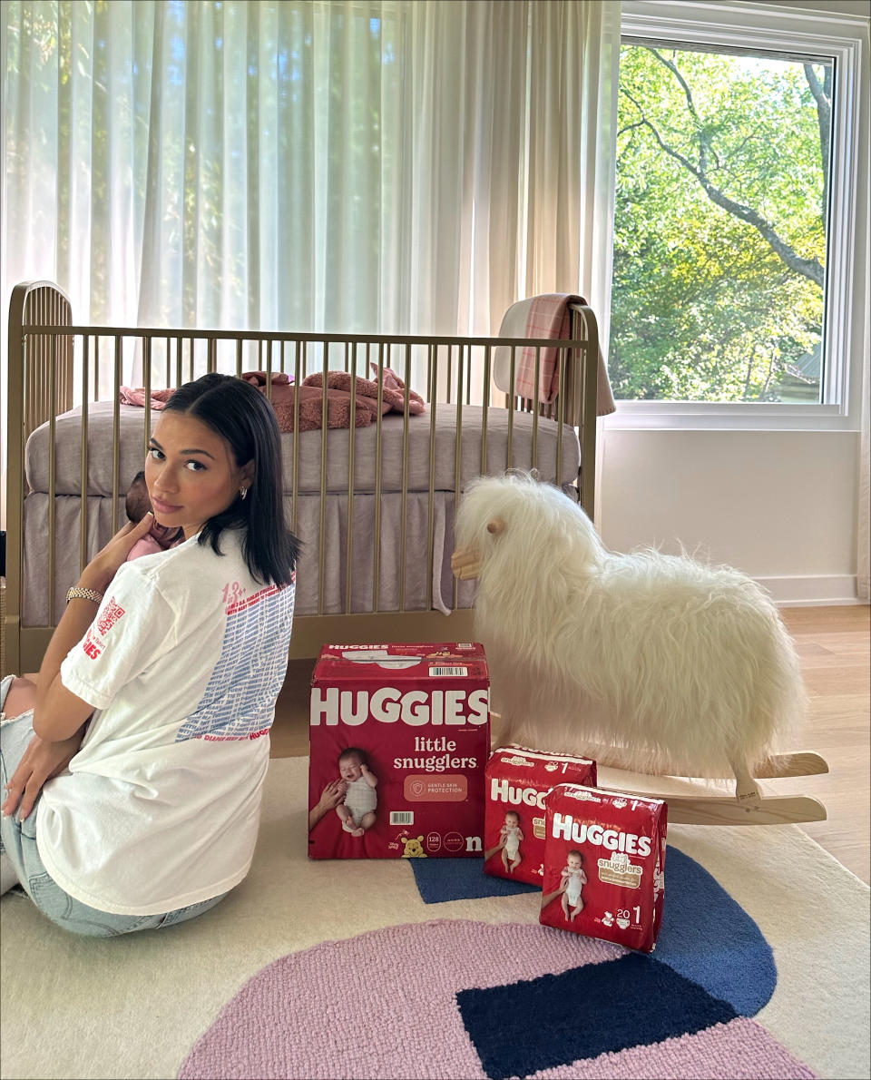 All of the proceeds from the shirts will go to the National Diaper Bank Network. (Photo: Kristen Noel Crawley/Huggies)