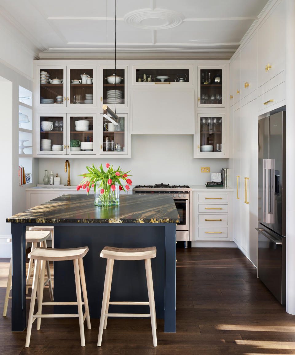 8. Opt for white to maxmimize a small kitchen