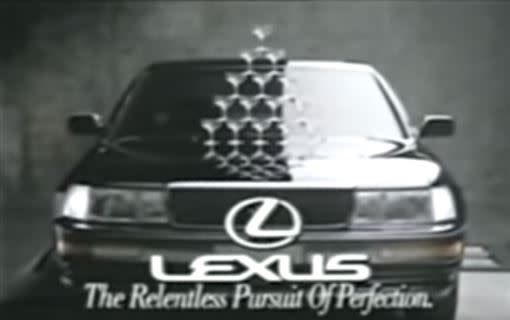 Lexue在1989年拍攝的LS 400廣告震撼車壇。（圖／翻攝自Youtube）