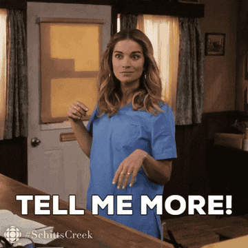 Annie Murphy in "Schitt's Creek"