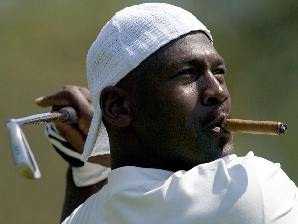 michael jordan cigar golfing