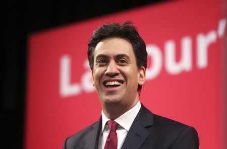 Ed Miliband, the leader of Britain's opposition Labour Party, speaks at Haverstock school in north London, February 12, 2015. REUTERS/Neil Hall