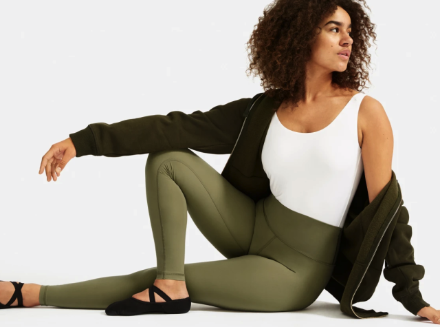 Everlane Perform leggings are on sale: Here's our honest review