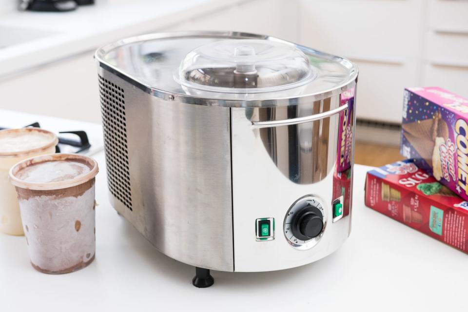 Ice cream maker