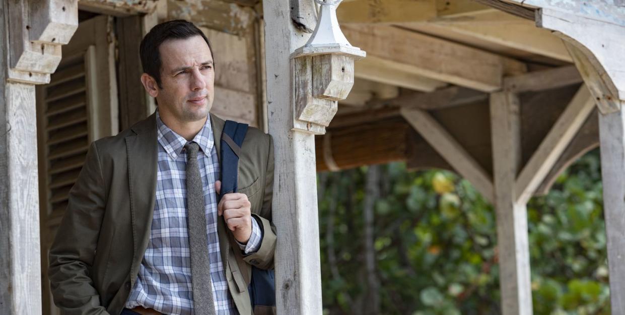 ralf little as di neville parker in death in paradise season 11