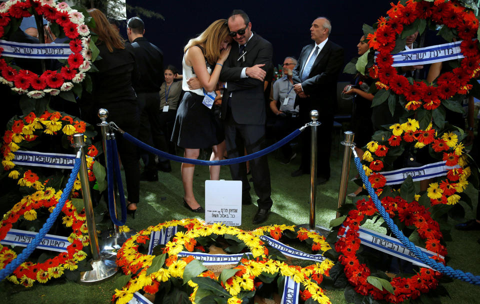 Mourning Shimon Peres