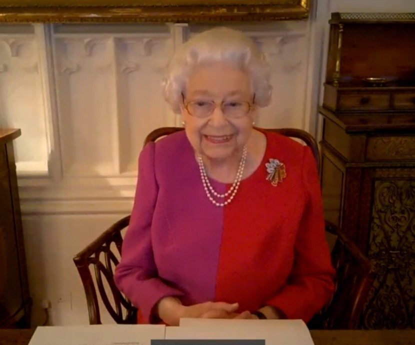 <p>The Queen has her first video call concert</p> ( )