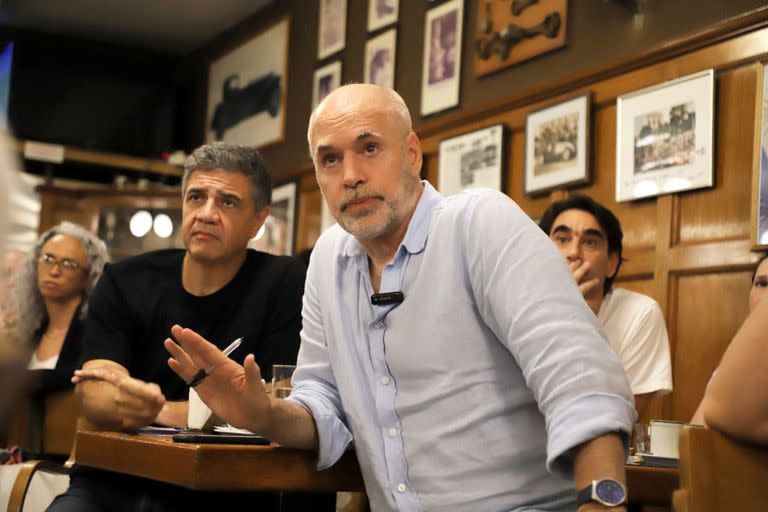 Jorge Macri y Larreta, en La Biela, a principio de año