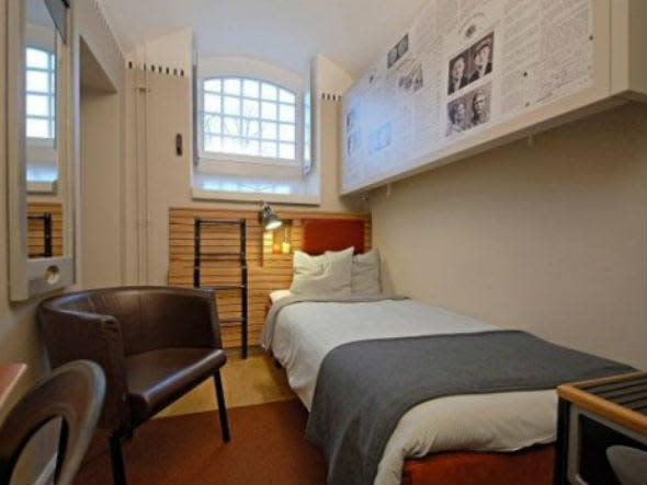 Most luxurious prison cells- JVA Fuhlsbuettel Prison, Germany