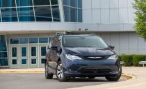 <p>2018 Chrysler Pacifica hybrid</p>