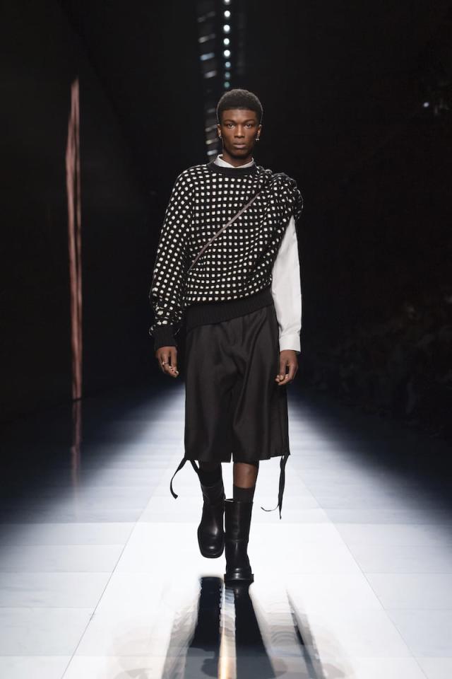 Kim Jones revisits Christian Dior's essentials for his Fall/Winter  2022-2023 men's collection