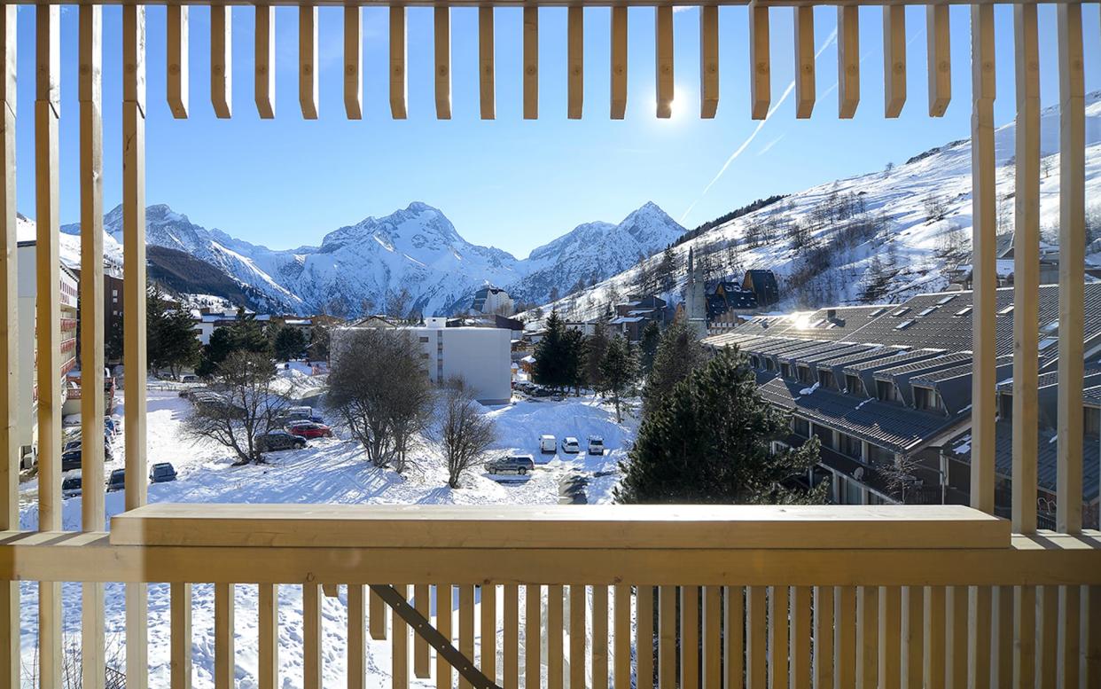 People Hostel in Les 2 Alpes is one of numerous new hostels opening in the Alps - copyright 2018 Christophe Boulair. All Right reserved. Tous droits réservés.Toute reproduction est interdite sans l'authorisation de l 'auteur. Christophe Boulair photographe. www.christopheboulair.com