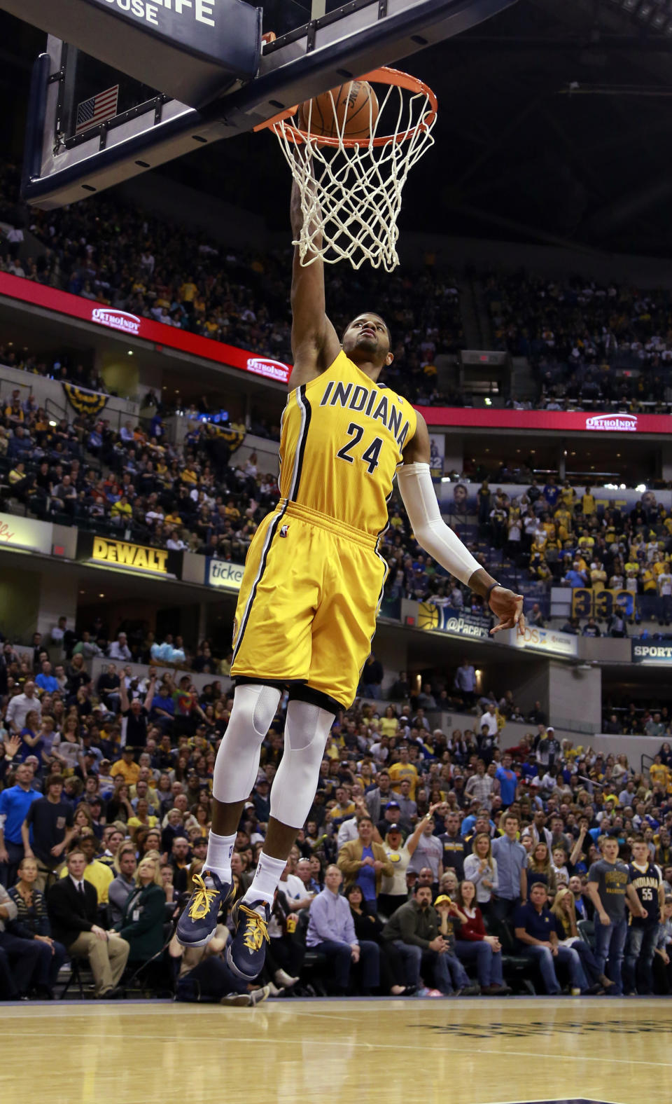 Indiana Pacers forward Paul George (24) dunks the basketball in the second half of an NBA basketball game against the Atlanta Hawks in Indianapolis, Sunday, April 6, 2014. Atlanta won 107-88. (AP Photo/R Brent Smith)