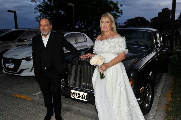 Los novios comenzaron a recibir a los invitados pasadas las 18 del sábado, en el salón del barrio porteño de Núñez