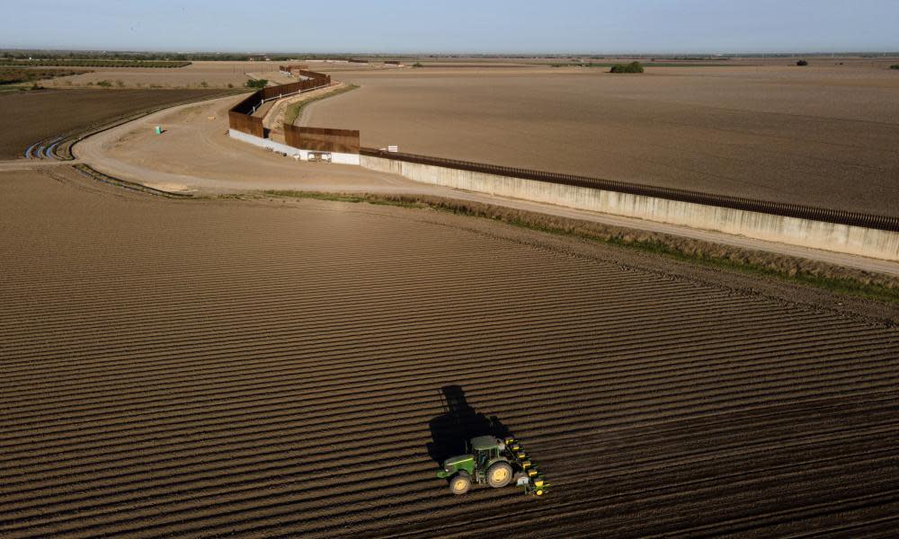 <span>Photograph: Julio Cortez/AP</span>