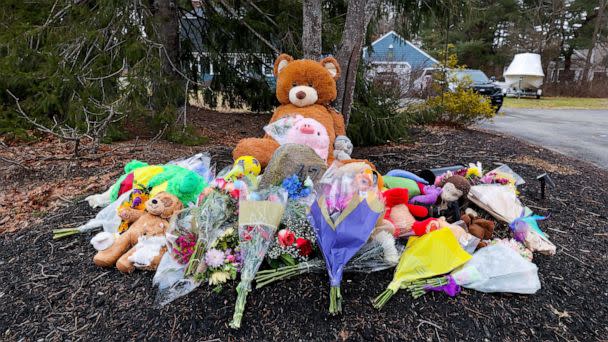 PHOTO: A makeshift memorial is set up outside the home at 47 Summer street where Lindsay M. Clancy allegedly killed two of her young children and seriously injured her infant son before jumping out a second-story window. (Barry Chin/The Boston Globe via Getty Images)