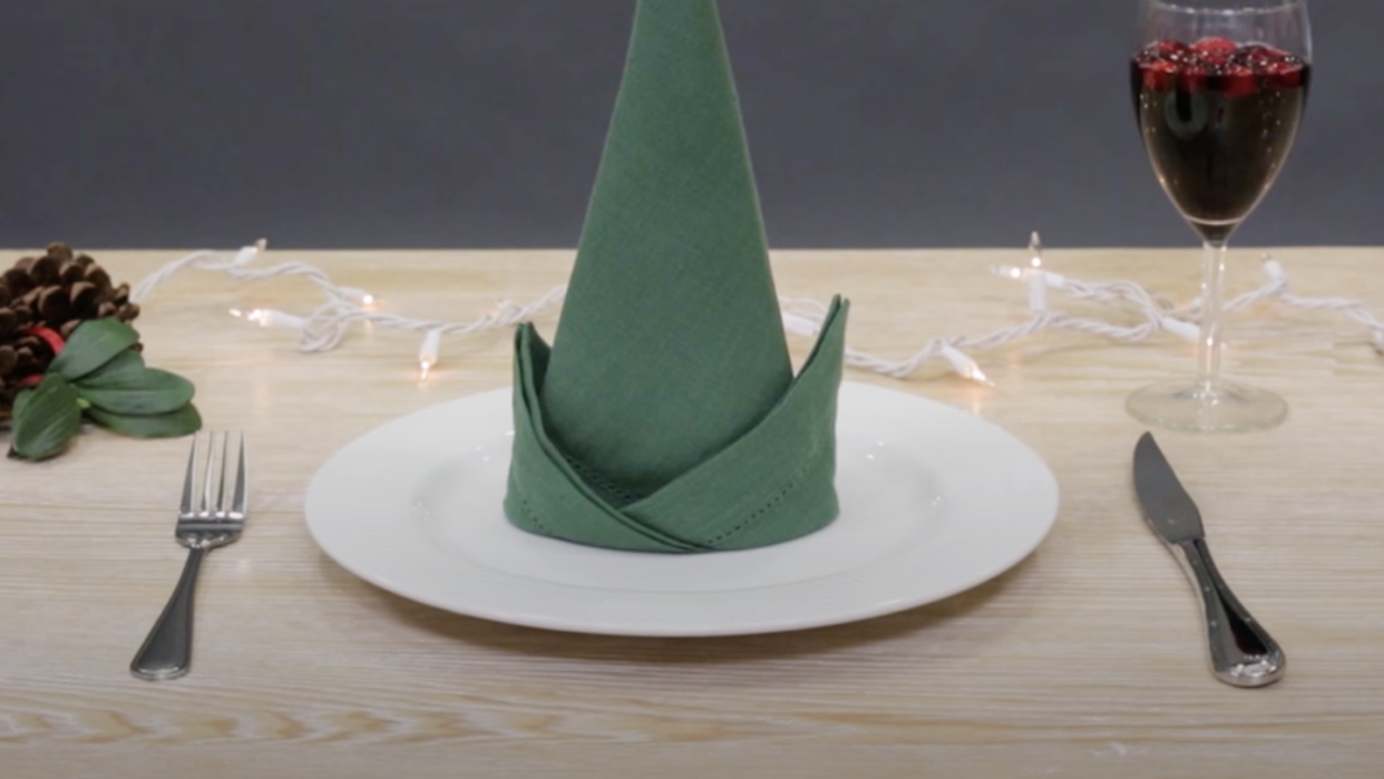 elf hat napkin folding, green