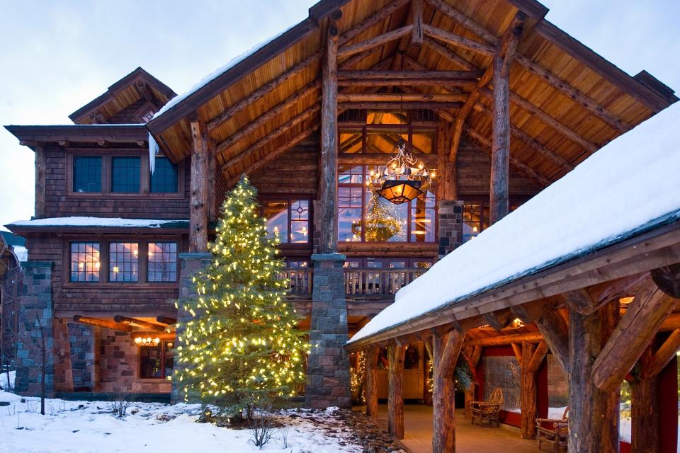 Exterior of Whiteface Lodge