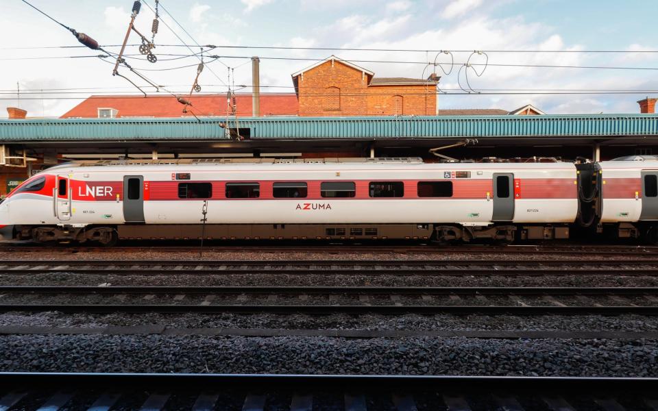 Doncaster Station, United Kingdom - 24th February 2022: LNER Azuma train (801224 at the rear) stopping in service for London Kings Cross. - istock