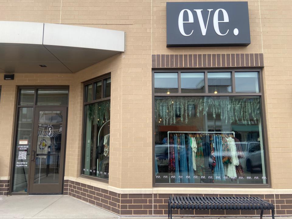 Find women's fashions at Eve. in the District at Prairie Trail in Ankeny.