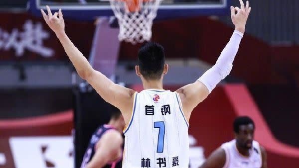 林書豪正在尋求NBA合約，新賽季將不會回到北京首鋼隊。（圖／翻攝自微博）