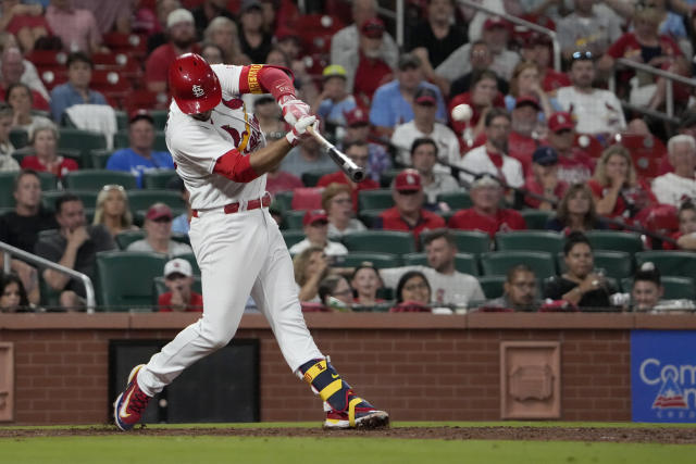 Cardinals walk it off in 11th inning in Game 2