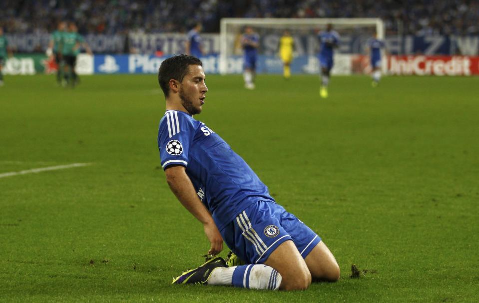 Chelsea's Eden Hazard celebrates after scoring a goal against Schalke 04 during their Champions League soccer match in Gelsenkirchen October 22, 2013. REUTERS/Ina Fassbender (GERMANY - Tags: SPORT SOCCER)