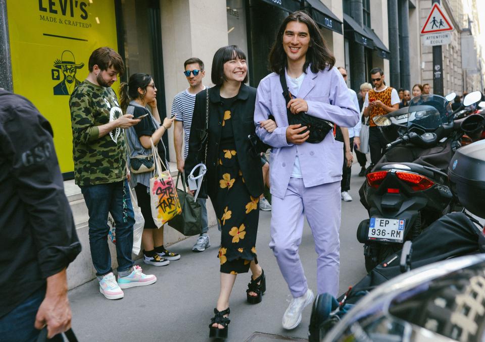 <h1 class="title">Clara Cornet in a Simone Rocha dress, <em>left</em></h1><cite class="credit">Photographed by Phil Oh</cite>