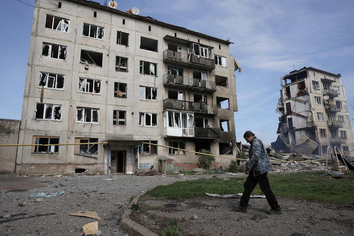 Ukraine Donetsk Region Damage (Anatolii Stepanov / AFP - Getty Images)