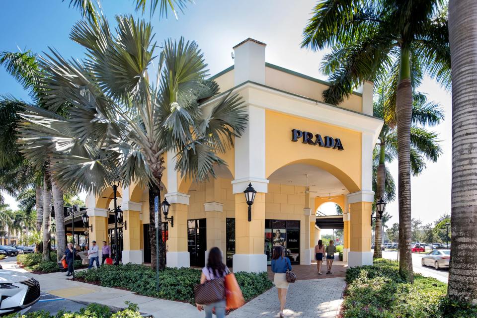 Sawgrass Mills mall in Sunrise, Florida, is the largest single-story outlet mall in the country.