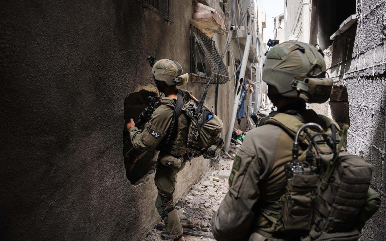 IDF troops operate in the Gaza strip