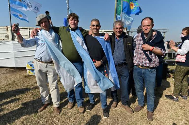 En San Nicolás, el 9 de julio pasado, cinco productores autoconvocados: José Perkins, Juan Monín, Iván Castellaro, Walter Malfatto y Ariel Bianchi