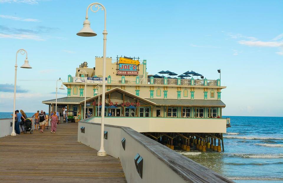 8) Joe’s Crab Shack