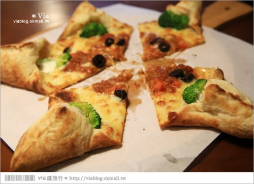 【彰化餐廳推薦】Pizza factory披薩工廠《員林店》～什麼！合作金庫不存錢改吃Pizza！