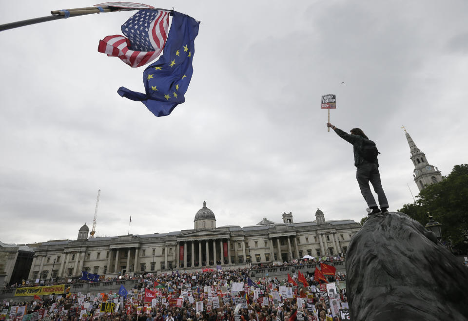 Protesters gathered in central London. (Photo: Tim Ireland/AP)