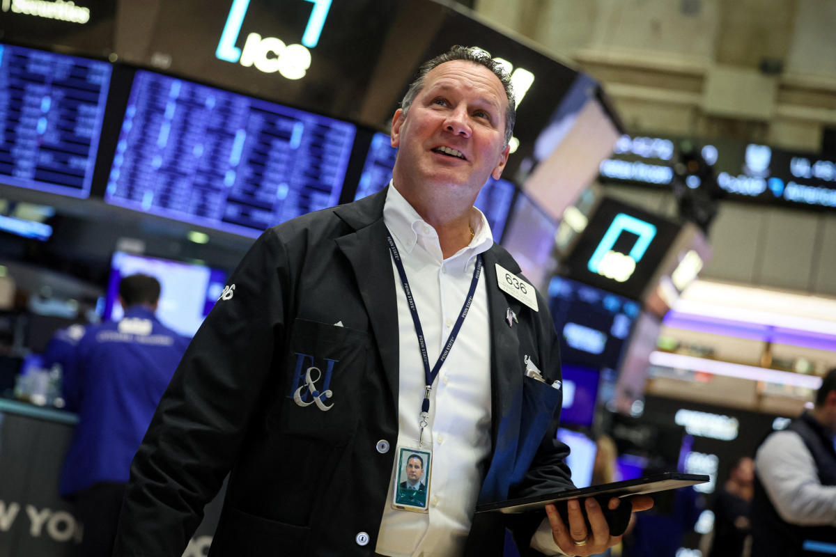 Stock market news today: Stocks slide as bond yields soar