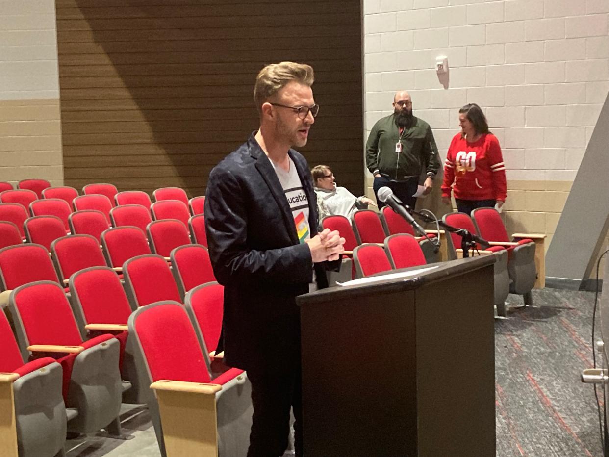 Big Walnut school board votes 32 for resolution that bans LGBTQ+ flags