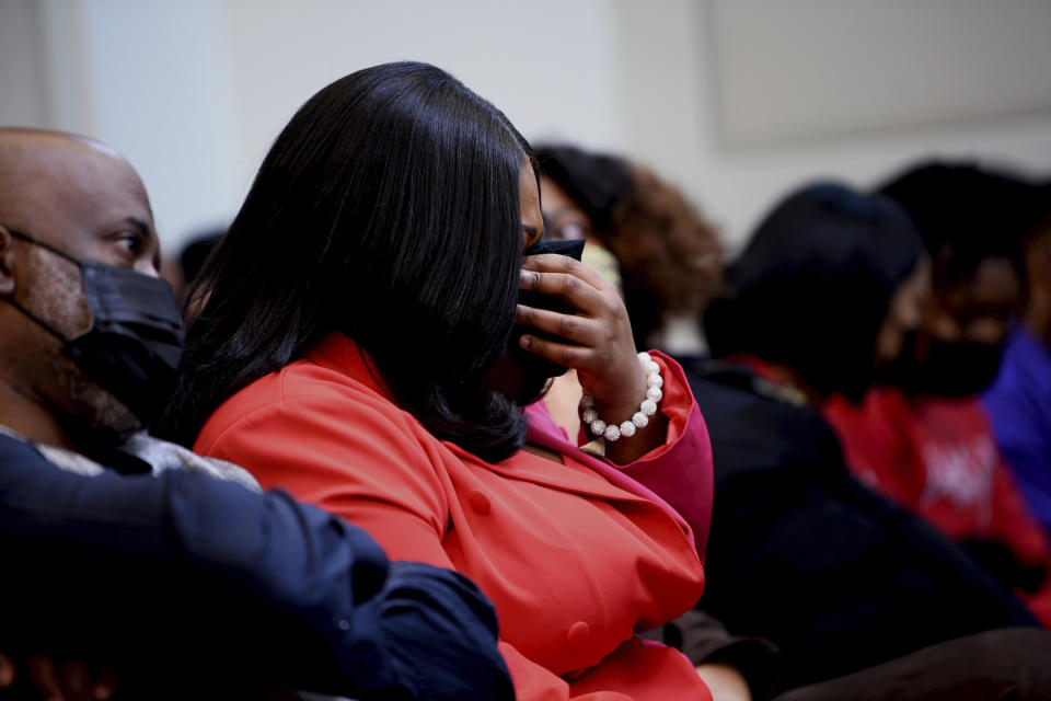 Sharita Henderson weeps during the victim impact statements at Justice A.A. Birch Building in Nashville, Tenn. on Saturday, Feb. 5, 2022. Jurors are hearing testimony about whether or not to make parole possible after 51 years in prison for Travis Reinking, the man who shot and killed four people at a Nashville Waffle House in 2018. Jurors on Friday rejected Reinking’s insanity defense as they found him guilty on 16 charges, including four counts of first-degree murder. (Nicole Hester/The Tennessean via AP, Pool)