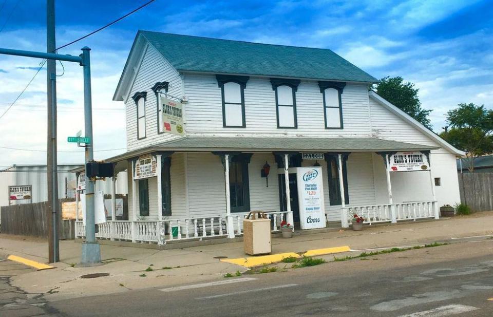 Nebraska: Glur’s Tavern (Columbus)