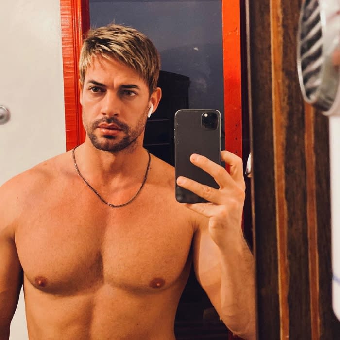 El bonito gesto de William Levy con dos trabajadoras de Cafe con aroma de mujer