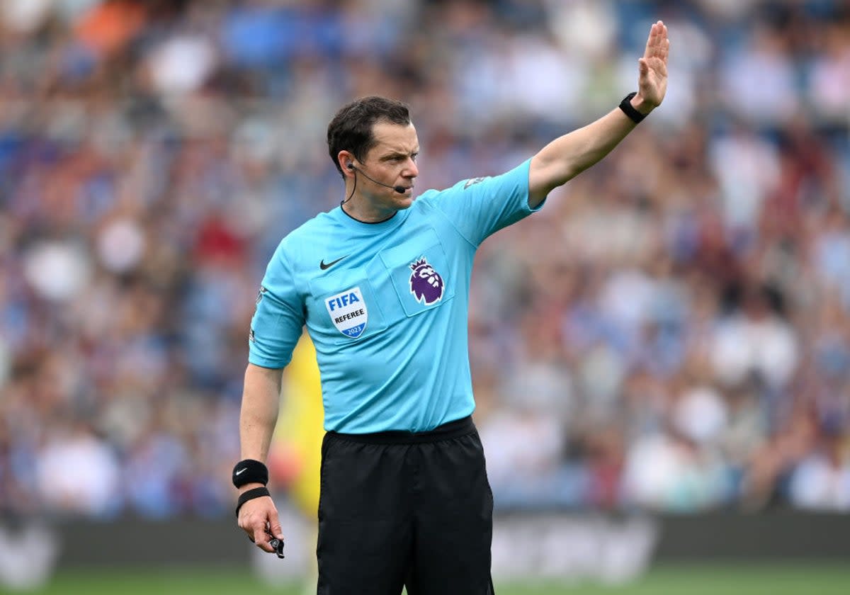 Referee Darren England (Getty Images)